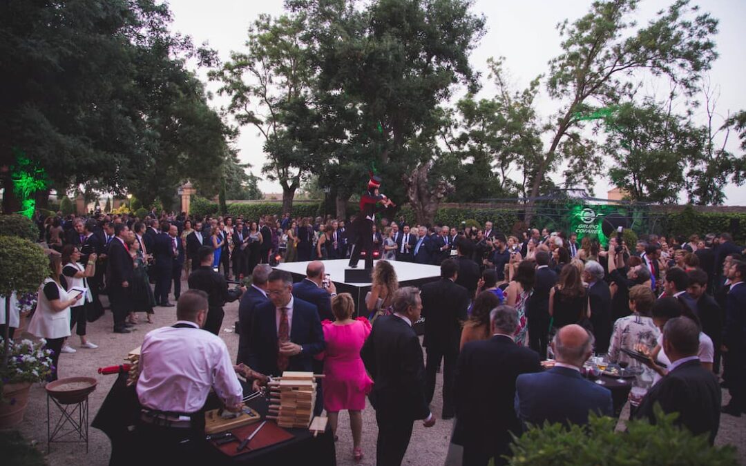 Eventos de verano para empresas: ideas y formatos que marcan la diferencia