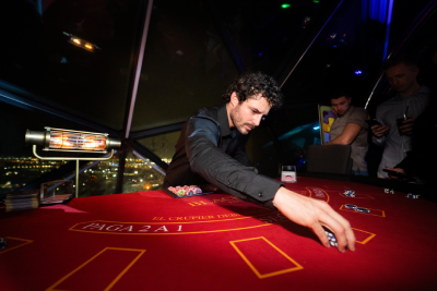 Escenarios para eventos: diseño, montaje y opciones para marcas que buscan impacto visual